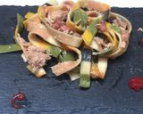 Foto del paso 4 de la receta: Tagliatelle de algas y verduras con atún