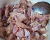 Foto langkah ke 1 dari resep Ayam Tumis Terong.