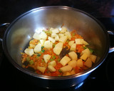 Foto del paso 4 de la receta: Garbanzos caldoso al curry y cúrcuma