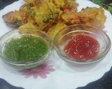 A picture of step 4 of Mint & Coriander Fritters.