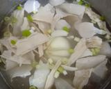 Foto langkah ke 2 dari resep Sop bakso ikan kulit tahu.