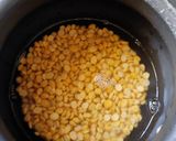 A picture of step 2 of Chana dal sundal.