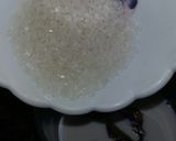 A picture of step 2 of Date milk shake.