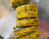 A picture of step 5 of Methi mathri.