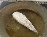 Foto del paso 1 de la receta: Colitas de rape encebolladas