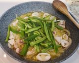 Foto del paso 2 de la receta Chipirones encebollados con pimientos verdes italianos