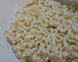 Foto langkah ke 2 dari resep Mie Goreng Ayam.