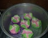 Foto langkah ke 5 dari resep Bolu Kukus Mekar Merona.