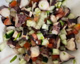 Foto del paso 1 de la receta: Tostadas de ceviche de pulpo