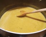 A picture of step 2 of Mulligatawny soup.