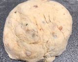 Foto del paso 2 de la receta: Pizza con masa de aceituna negra y tomate seco con un toque ahumado