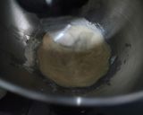 Foto langkah ke 2 dari resep Smoked Beef Cheese Bread Autolize Method.