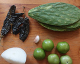 Foto del paso 1 de la receta: Nopales con salsa de pasilla