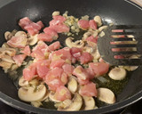 Foto del paso 3 de la receta: Risotto de champiñones y pollo