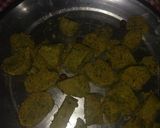 A picture of step 3 of Meethi muthiya.