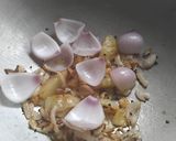 A picture of step 5 of Egg Omelette Do Pyaza.