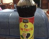 Hình bước làm 1 của món Trứng gà đổ ốp-la và xúc xích bò
