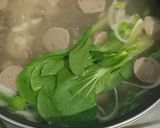 Foto langkah ke 6 dari resep Bakso Kuah Ayam Simpel.