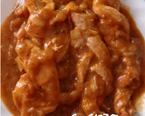 Foto del paso 4 de la receta: Solomillo de pavo trenzado en salsa de tomate