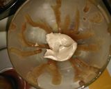 A picture of step 3 of Chocolate creamy shake.