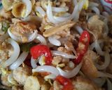 Foto langkah ke 4 dari resep Toge Tumis Oncom #bikinramadhanberkesan.