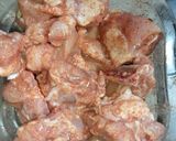 A picture of step 1 of Chicken Dabu.