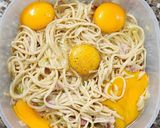 Foto del paso 5 de la receta: 🥓 Tortilla de fideos spaghetti con panceta y cebolla de verdeo 🥓