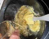 Foto del paso 4 de la receta: Setas de cultivo a ajillo con jamón y salsa con huevo poché