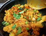 फूलगोभी,मटर की सब्जी (phoolgobhi,matar ki sabji recipe in Hindi) रेसिपी चरण 4 फोटो