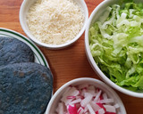 Foto del paso 2 de la receta: Tlacoyos ahogados en salsa de pasilla