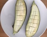 Foto del paso 1 de la receta Berenjena rellena express - 3 ingredientes