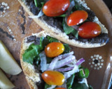 Foto del paso 2 de la receta: Molletes con frijol y espinacas 🌱🍞