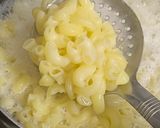 A picture of step 1 of White Rich Creamy Pasta.