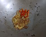 Foto langkah ke 2 dari resep Tumis Bunga Pepaya Udang Rebon.