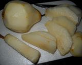 Foto del paso 1 de la receta: Torta de peras con jugo de sobres
