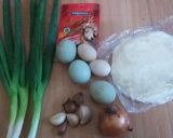 Foto langkah ke 1 dari resep Martabak telur mini kornet.