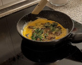 Foto del paso 5 de la receta: Tortilla con boletus y espinacas