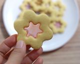 Foto langkah ke 6 dari resep Stained Glass Cookies.