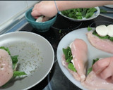 Foto del paso 4 de la receta: Pechuga de pollo rellenas de mozzarella y espinacas