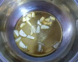 Foto del paso 1 de la receta: Manitas de boquerones fritos con charmela de tomates