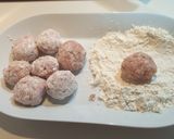 Foto del paso 6 de la receta: Albóndigas de pollo, pavo y jamón a la jardinera