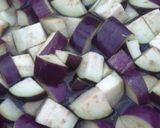 Foto langkah ke 2 dari resep Sayur bening tahu,terong dan kangkung.