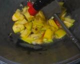 Foto langkah ke 5 dari resep Tumis Picung Labu Parang.