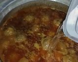 A picture of step 9 of Mughlai koftay anday aloo ka salan.