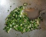 A picture of step 2 of Garlic Tomato Salsa Sauce.