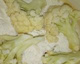 Foto langkah ke 2 dari resep Fried Cauliflower.