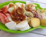 Foto langkah ke 3 dari resep Rujak Buah Petis Madura.