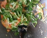 Foto langkah ke 3 dari resep Mie  goreng sealion anti gagal.