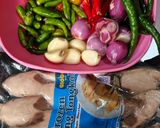 Foto langkah ke 1 dari resep Pindang Tongkol Chilli Padi.
