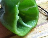 Foto del paso 3 de la receta: Morrones rellenos en salsa (y de yapa, croquetas de arroz)!